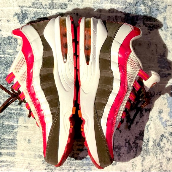 Air Max ‘95 LE (GS) - Picture 6 of 11